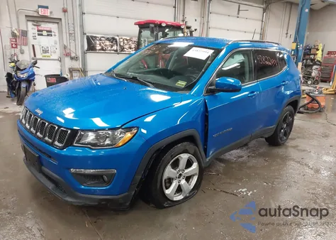 2021 Jeep Compass Latitude 4X4 z USA, uszkodzony, nr VIN 3C4NJDBBXMT521258